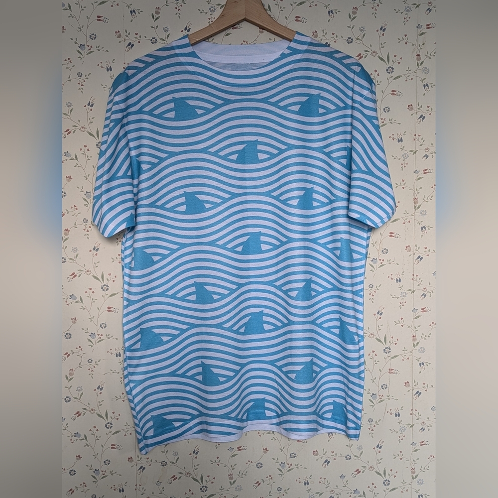 Threadless M Stripe T-shirt Wave Pattern shark week beach ocean surfer Summer